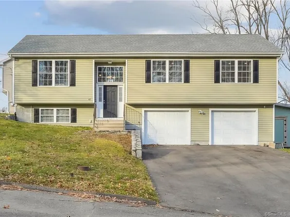 65 Pine Street, Derby, CT 06418