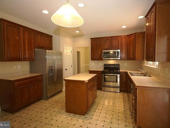 5th image of 346 Matthew Flocco Dr