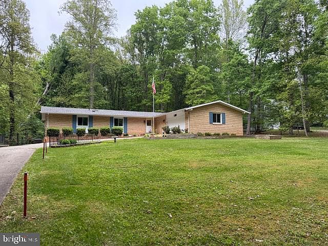 1st image of 7 Berkshire Ln