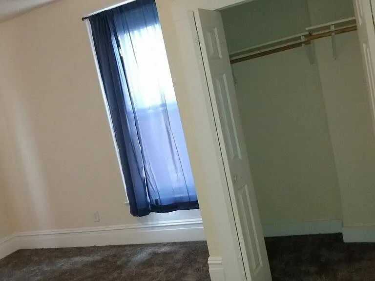 306 W Locust St #3 — Photo 7