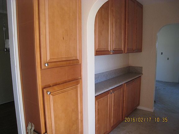 3rd image of 727 Olivewood Ter
