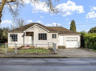 1666 W Myrtle Ave, Roseburg, OR 97471