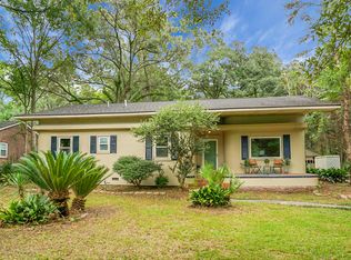 1015 Dennis Dr, Hanahan, SC 29410