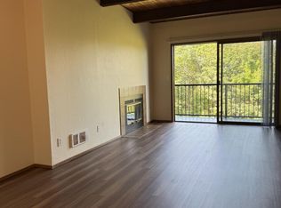1910 12th Ave W APT 302, Seattle, WA 98119