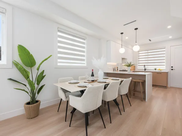 6808 Elwell St #5, Burnaby, BC V5E 1K1