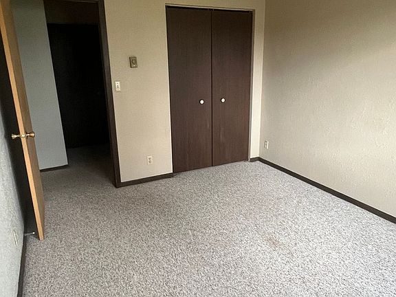 5th image of 1025 7th Ave NE #9