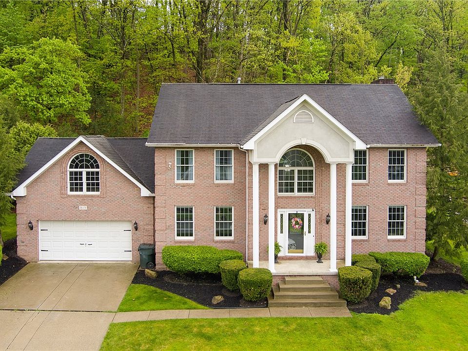 1st image of 819 Stonebridge Dr