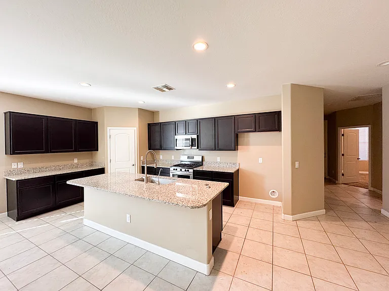 4121 W Crescent Rd — Photo 4