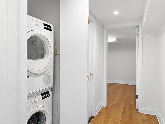 5th image of 349 E 58th St APT 1r
