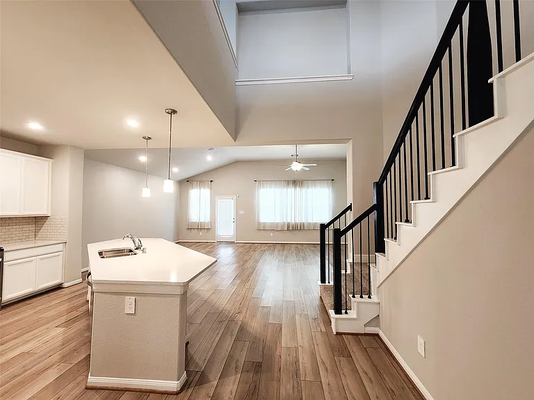 10714 Cliffs View Dr — Photo 10