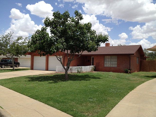 1st image of 2664 E 25th St