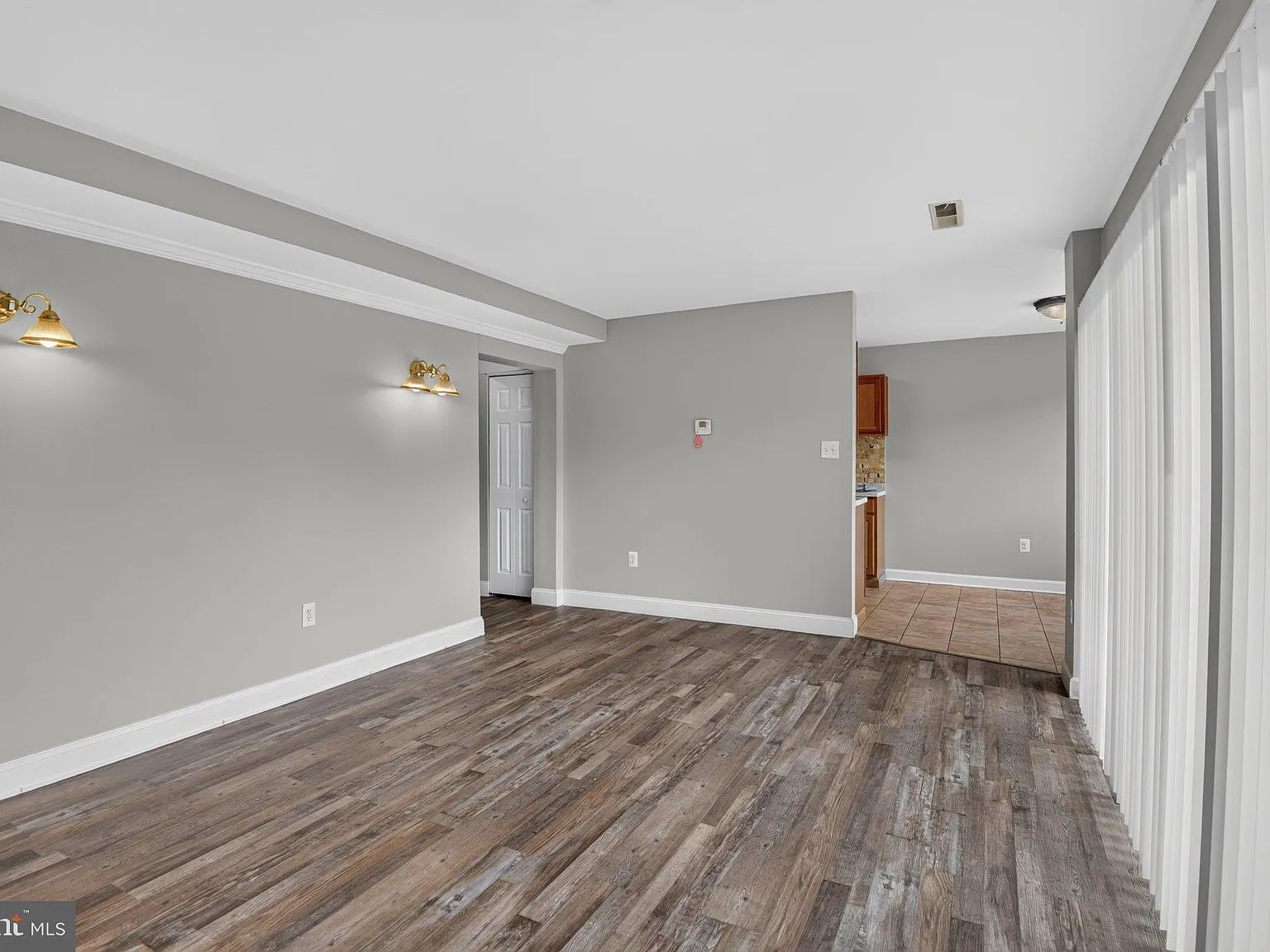 Carrollan Gardens Condo — Photo 3