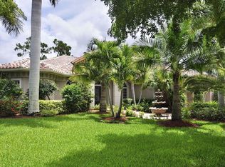 6898 Mill Run Cir, Naples, FL 34109