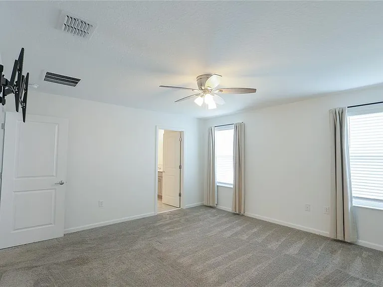 1821 Heart Lake Dr — Photo 22