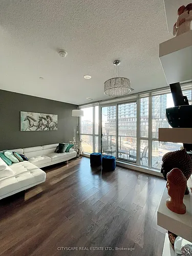 51 E Liberty St #414 Photo 1