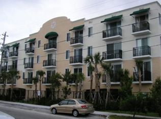 400 SW 2nd St APT 104, Miami, FL 33130