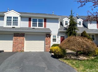 253 Hyde Park Rd, Somerset, NJ 08873