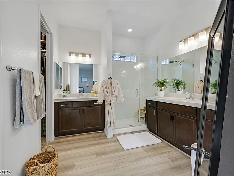 111 Ibiza Lake Dr — Photo 16