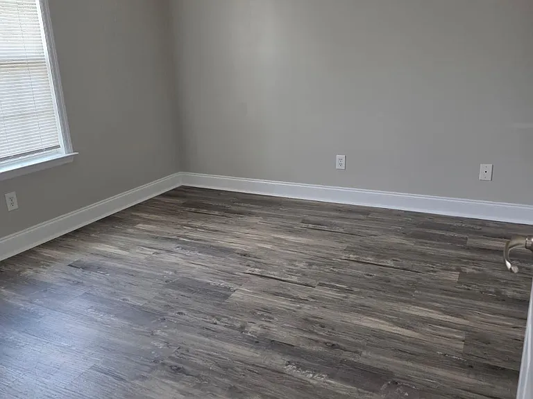 326 Browning Dr — Photo 4