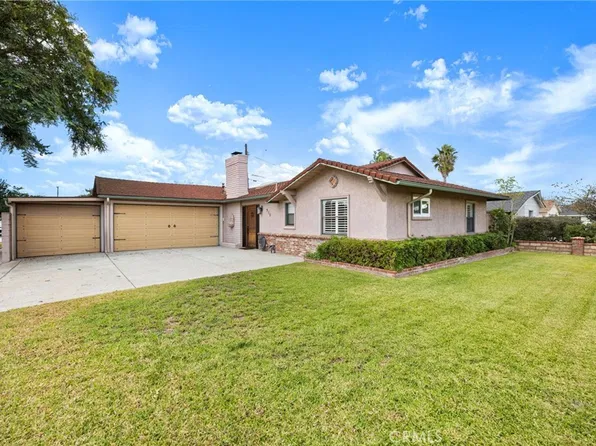 986 Post Rd, Costa Mesa, CA 92626