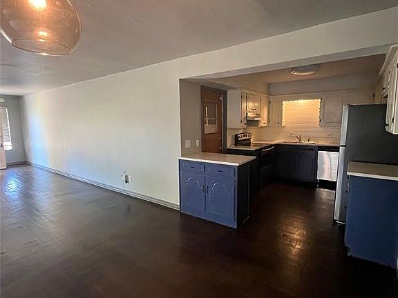 4th image of 3604 N Willow Springs Dr