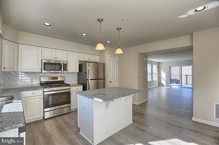 117 High Pointe Dr — Photo 7