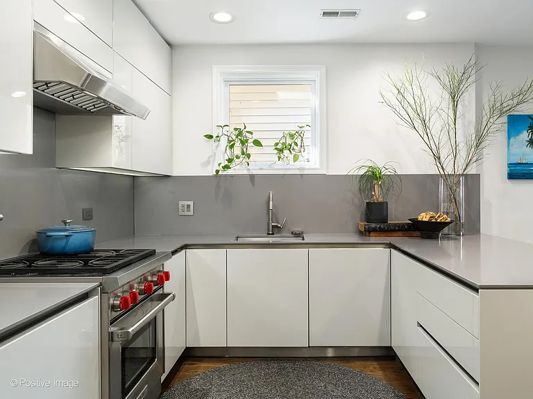 910 N Washtenaw Ave #1 — Photo 8