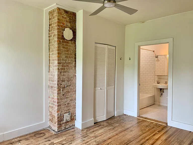 Bedroom & en suite bath