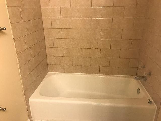 5306 1A Bathroom
