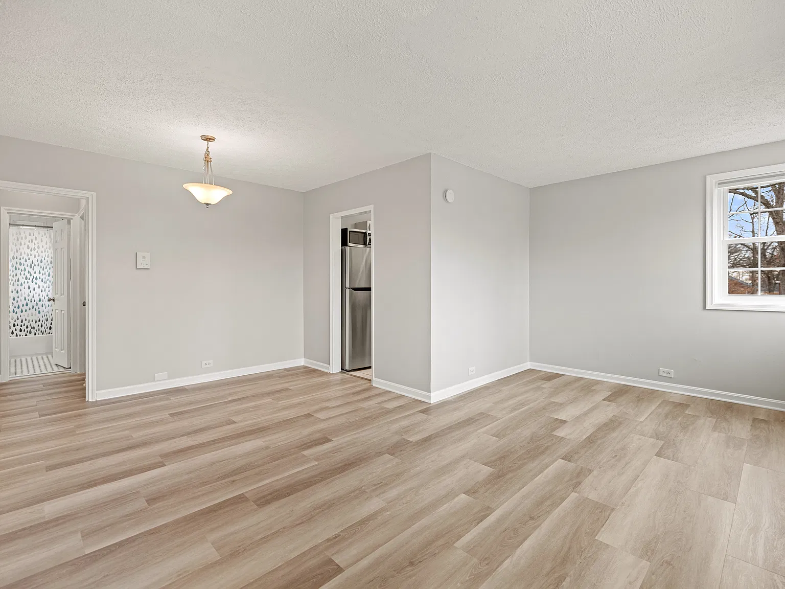 1 bed, 699 sqft, $1,950 — Photo 4
