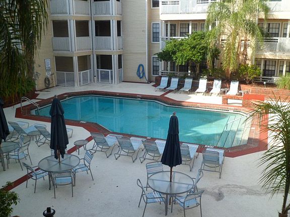 2nd image of 1000 W Horatio St APT 214