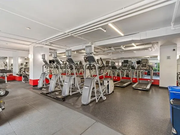 1100 Maxwell Lane image 19 of 20