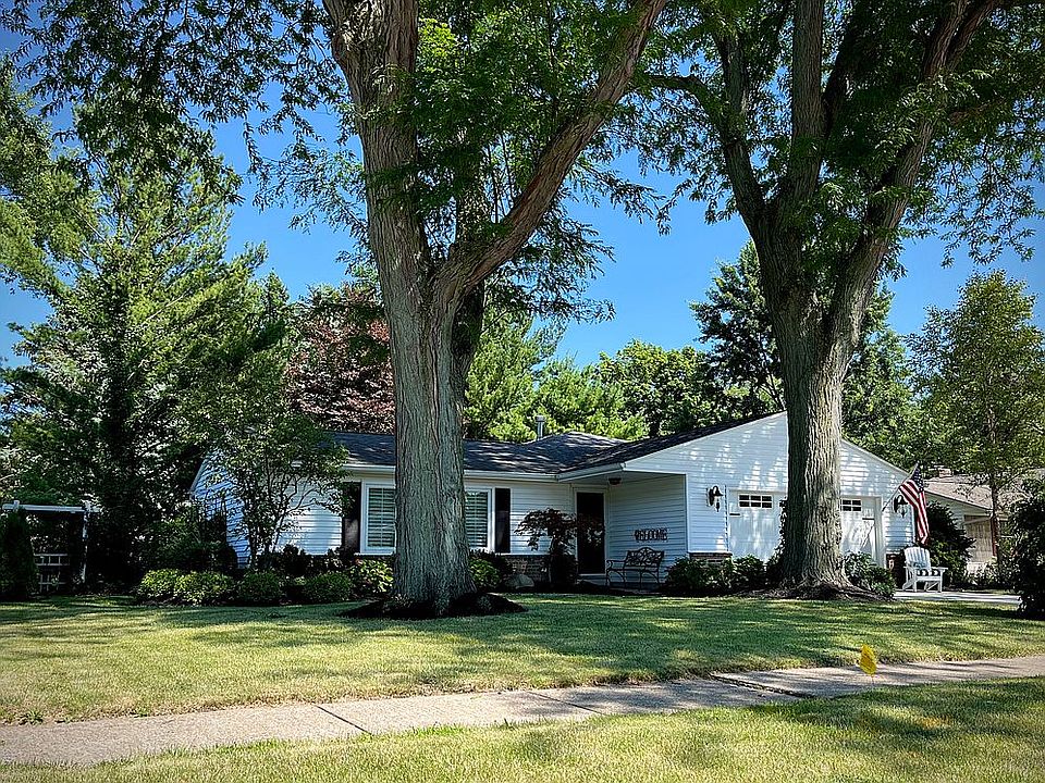 1st image of 909 Strowbridge Dr