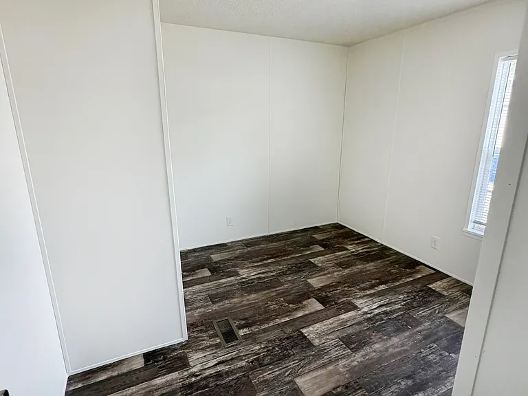 Winterbrook Manufactured Home Community — Photo 4