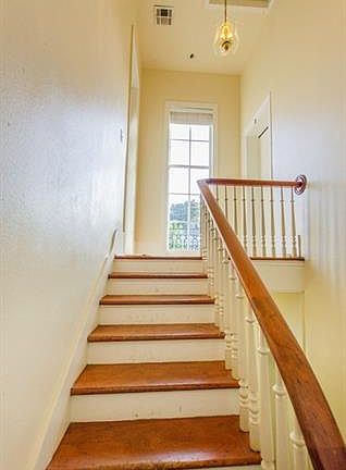 3rd image of 1005 Josephine St APT C