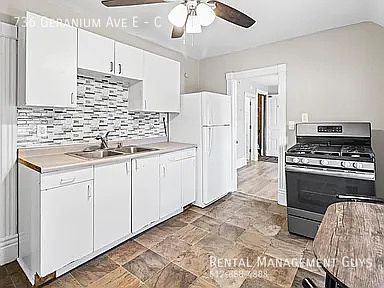 3rd image of 736 Geranium Ave E APT C