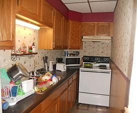 2nd image of 1021 Blaine St
