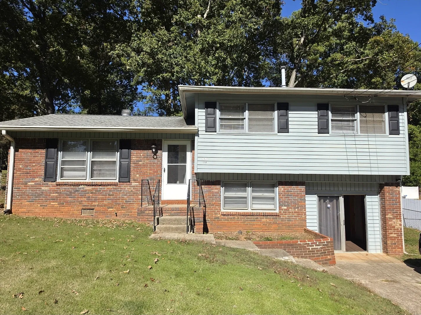 430 Windsor Drive - 1 — Photo 1