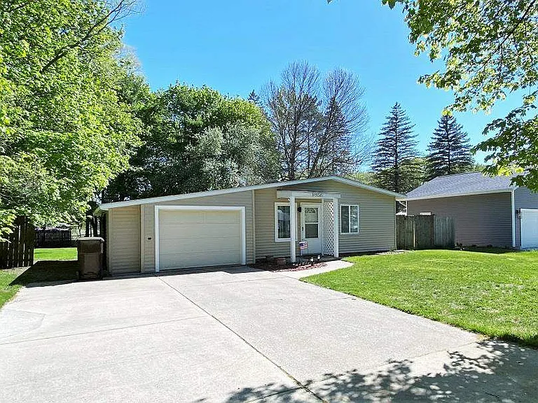 1508 E Sugnet Rd — Photo 1