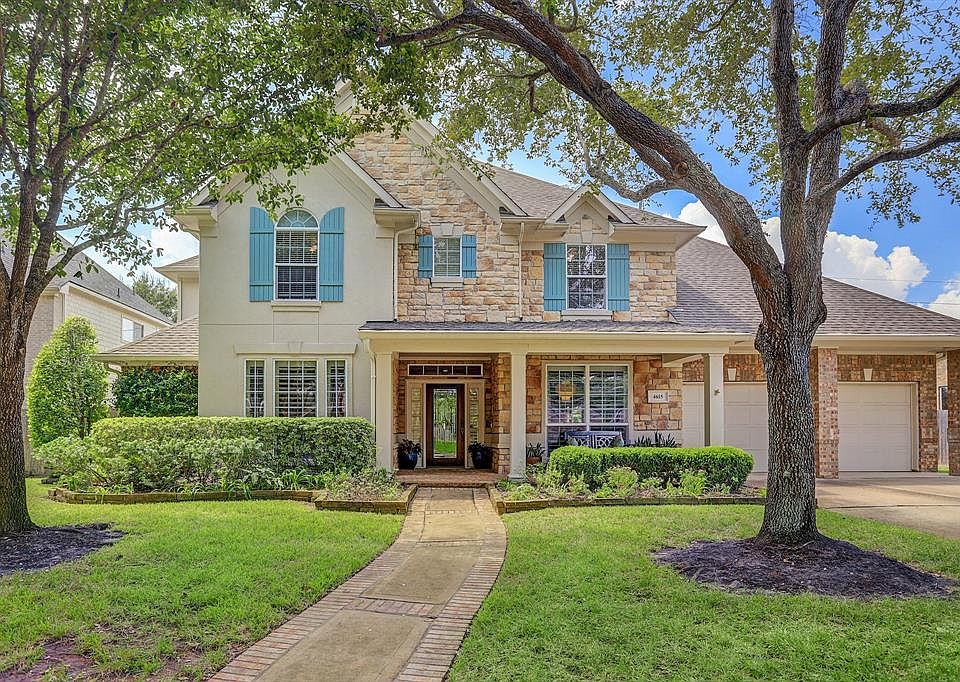 4615 Collington Court. Welcome to your new home!