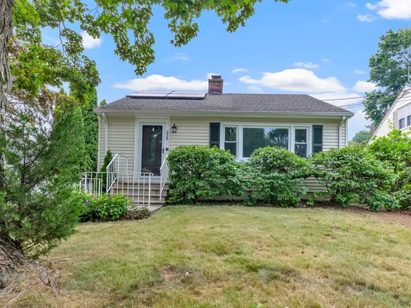 215 Bennett St, Fairfield, CT 06825