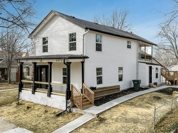 614 Chestnut St, Leavenworth, KS 66048