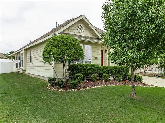 2nd image of 5121 Emmeryville Ln