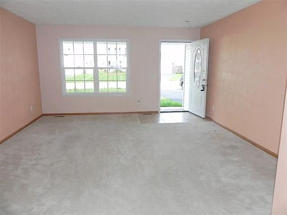 2nd image of 3057 Stralow Ln