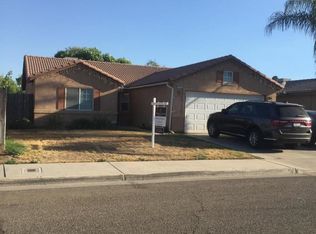 1443 W River Ave, Porterville, CA 93257