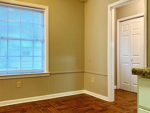 6359 Thornfield 4