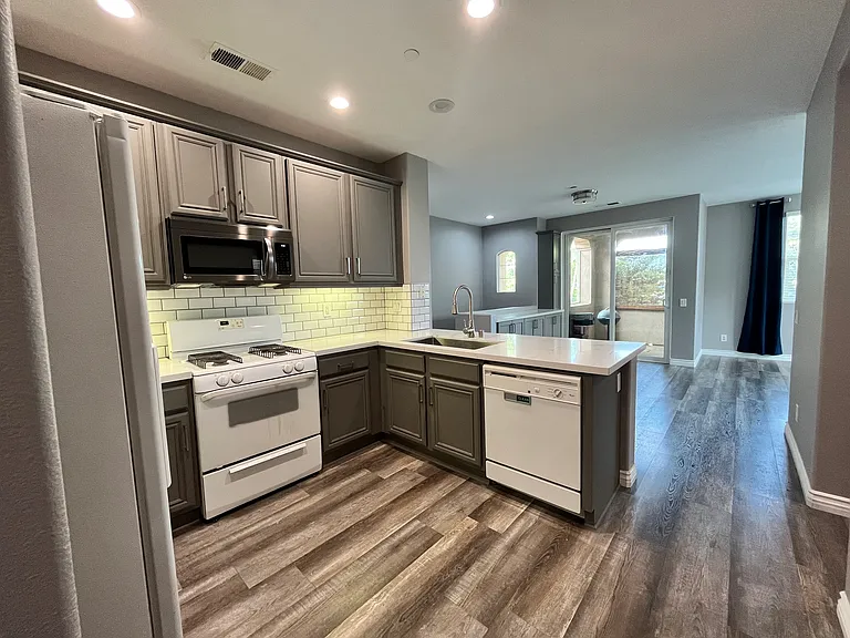 13531 Mashona Ave — Photo 3
