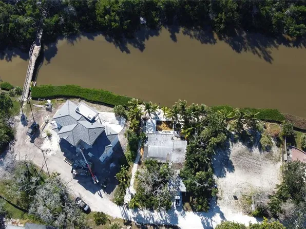 8534 Heron Lagoon Cir #13, Sarasota, FL 34242