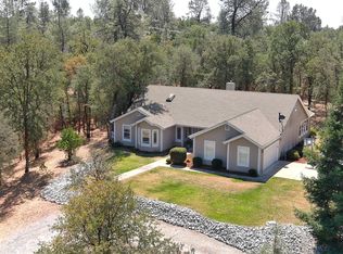 11867 Yosemite Dr, Redding, CA 96003