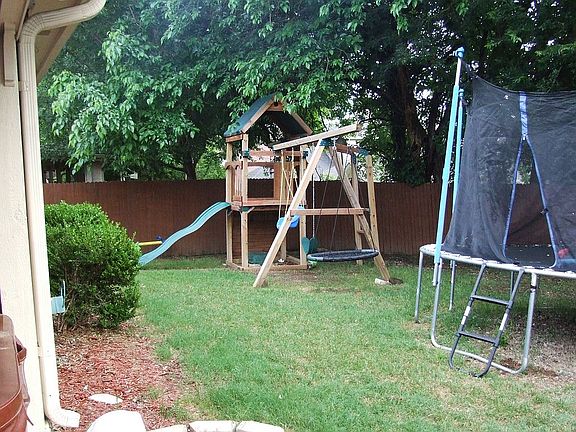2nd image of 1507 High Crest Dr